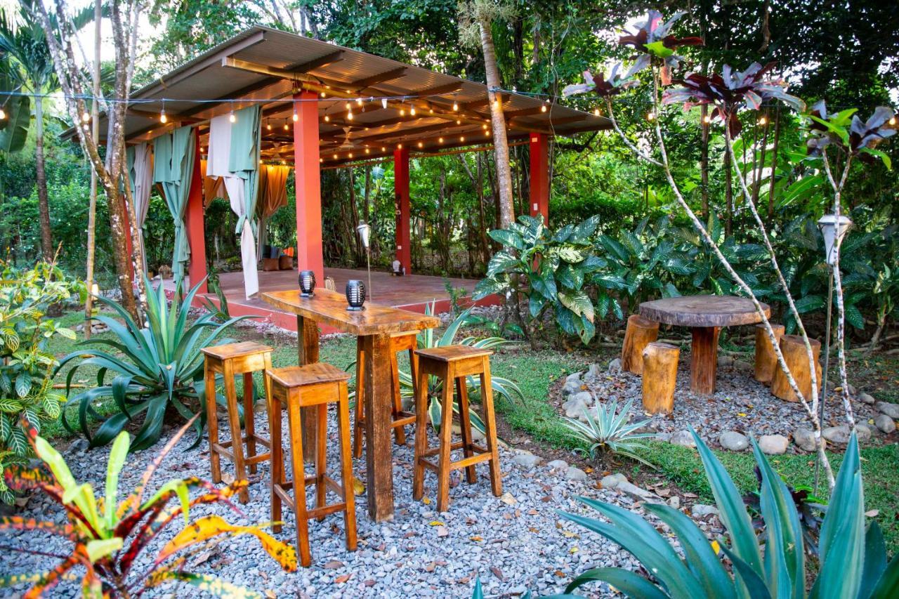 Naturalmente Boutique Bungalows Y Cocina Mediterranea Las Lajas  Exterior photo