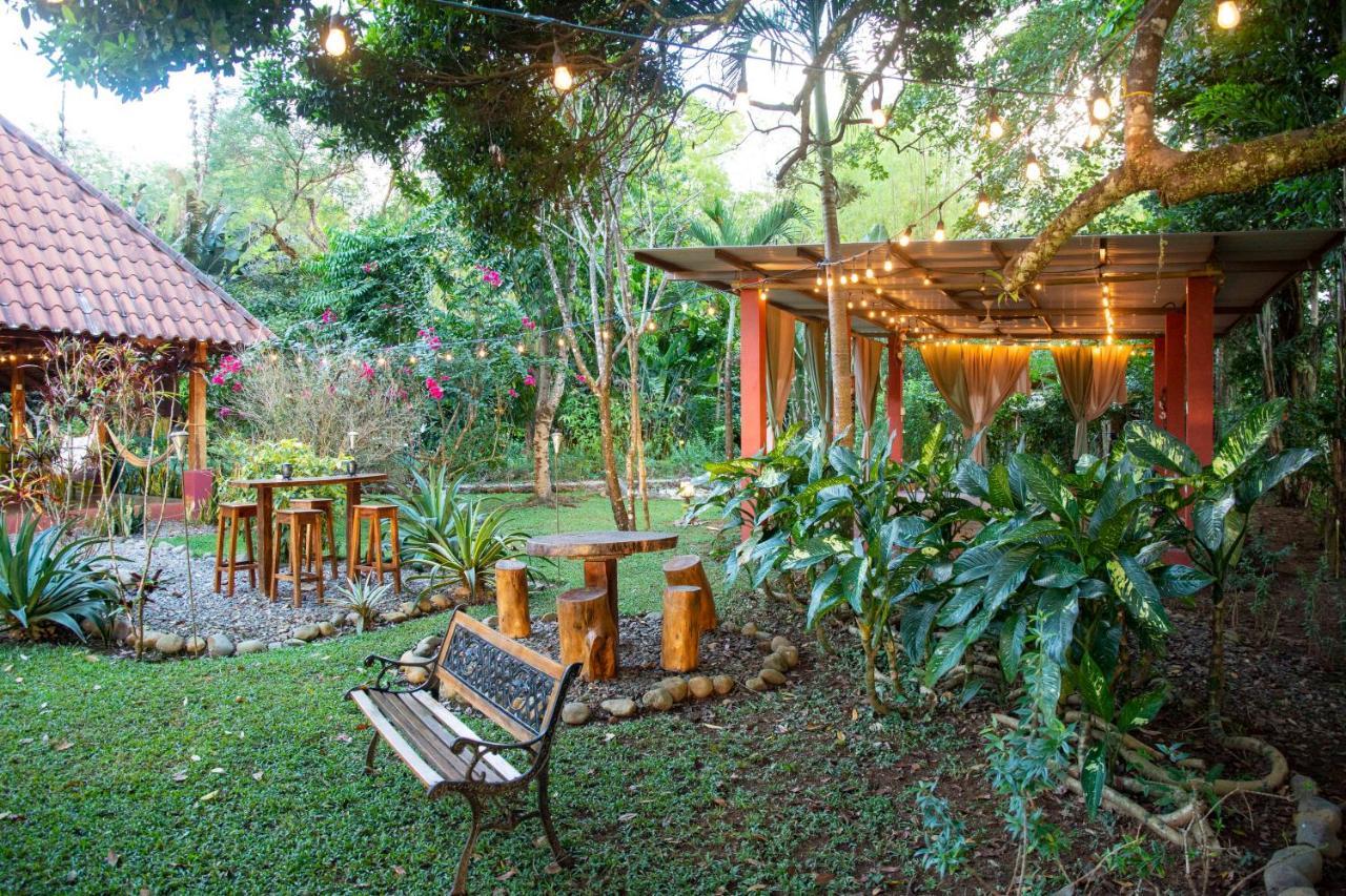 Naturalmente Boutique Bungalows Y Cocina Mediterranea Las Lajas  Exterior photo