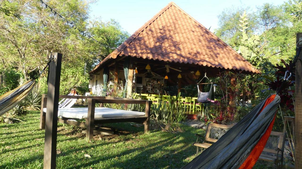 Naturalmente Boutique Bungalows Y Cocina Mediterranea Las Lajas  Exterior photo
