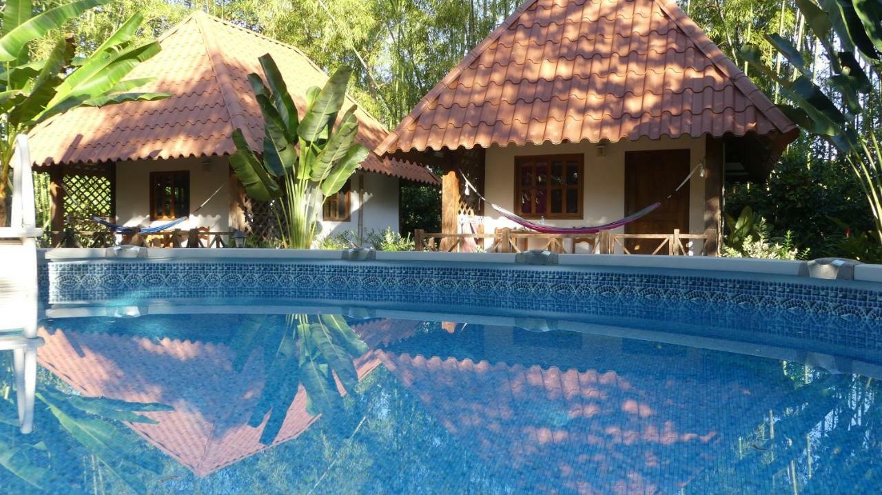 Naturalmente Boutique Bungalows Y Cocina Mediterranea Las Lajas  Exterior photo
