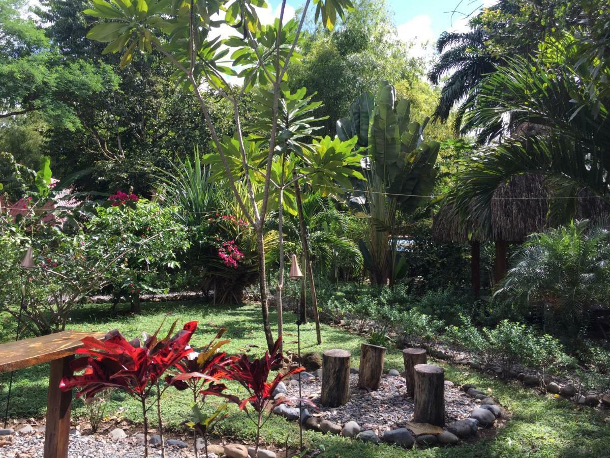Naturalmente Boutique Bungalows Y Cocina Mediterranea Las Lajas  Exterior photo