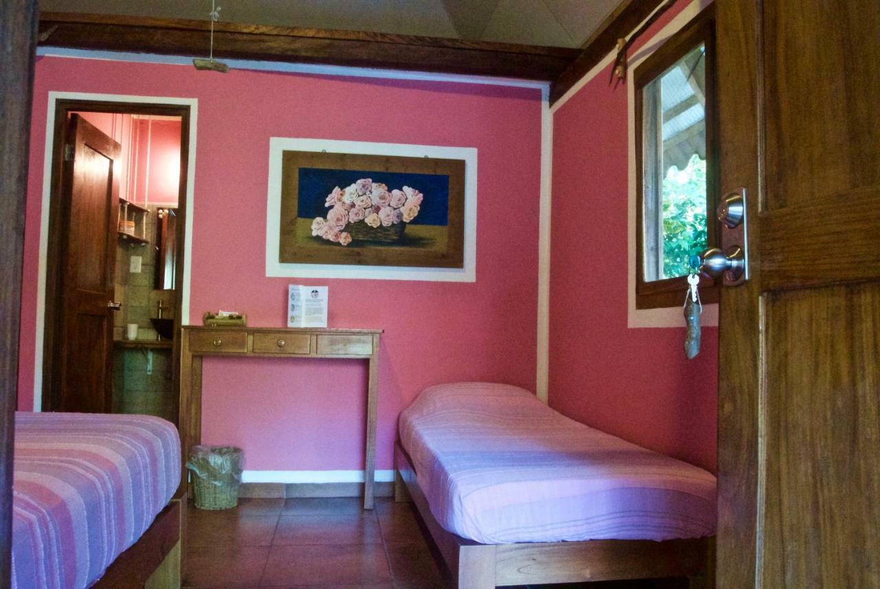 Naturalmente Boutique Bungalows Y Cocina Mediterranea Las Lajas  Exterior photo