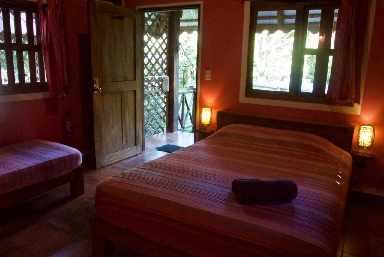 Naturalmente Boutique Bungalows Y Cocina Mediterranea Las Lajas  Exterior photo